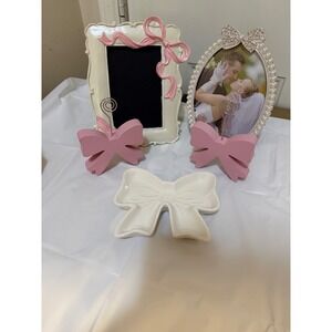 Set of 2 Bow Themed Photo Frames 2 Pink Bow photo Holders and Trinket Dish